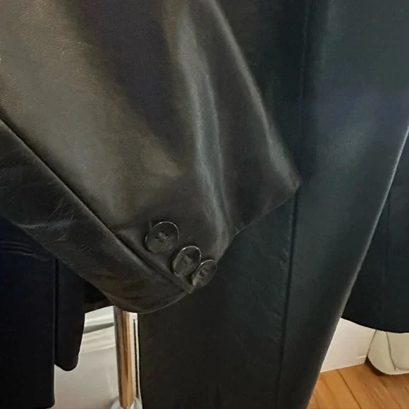 Leather jacket - Picture 7 of 14